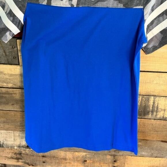 Sunshine & Rodeos Blue Camo Top Size Small - Picture 10 of 13